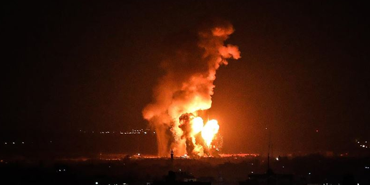 İsrail Suriye'de askeri noktaları vuruyor