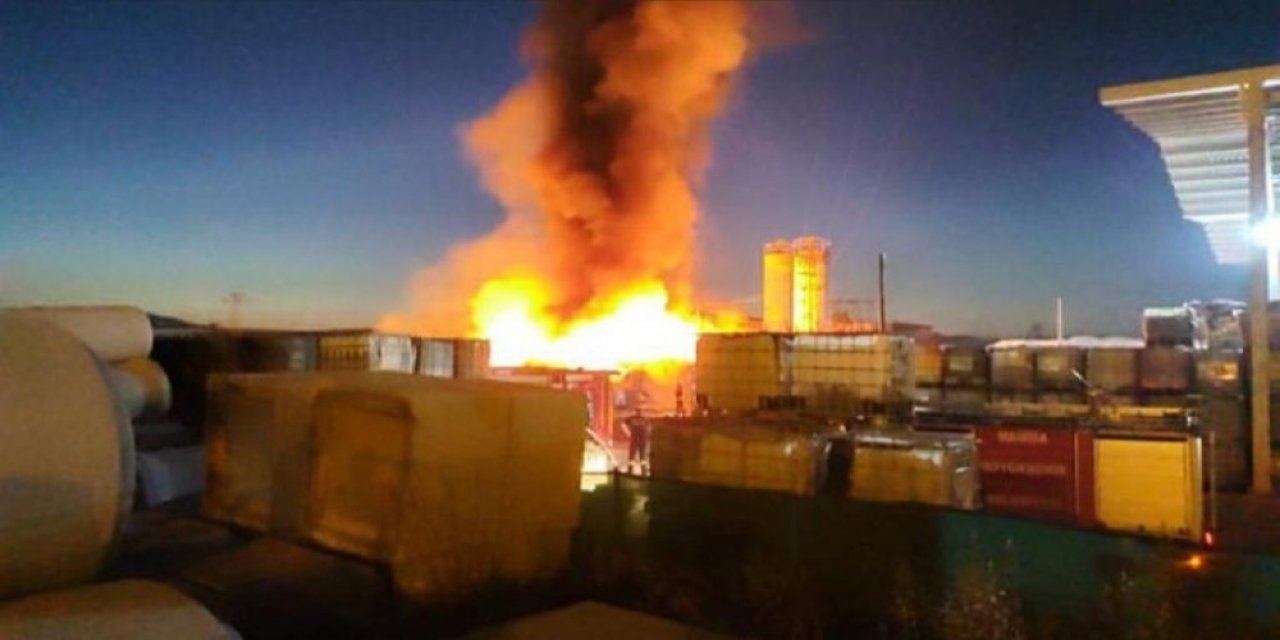 Organize Sanayi Bölgesindeki yangın korkuttu