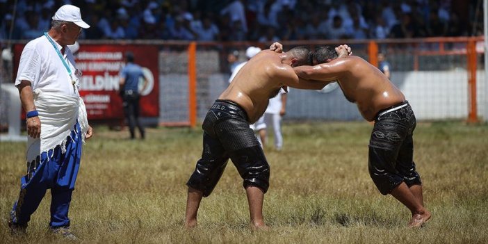 Kırkpınar güreşçileri bilim kurulu kararını bekliyorlar