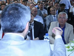 Bakan'dan CHP'li Başkan'a fırça!