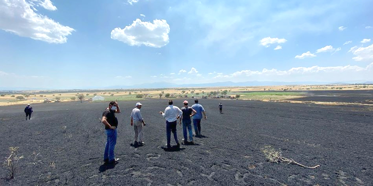 Konya'da bir ekin yangını daha! Hüyük'te mahsuller yanarak kül oldu