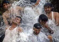 Sıcaklar kamuda tatile neden oldu