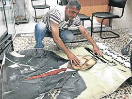 MOSSAD'a Erdoğan posteri için kafa tuttu