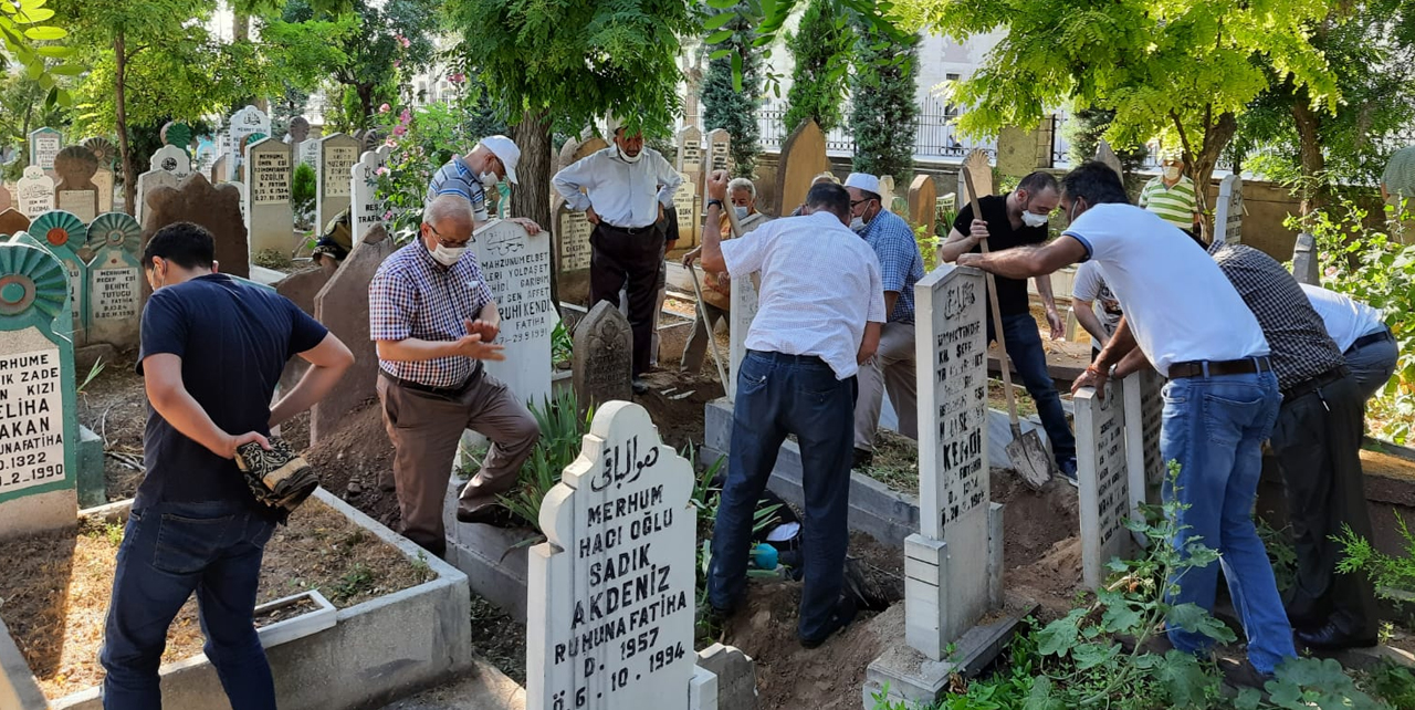 Ahmet Cenap Kendi toprağa verildi
