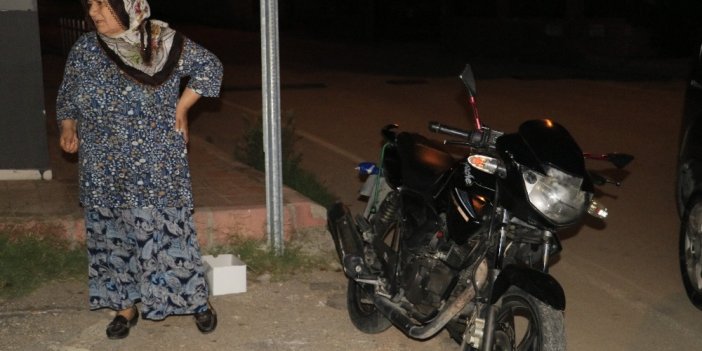Adana'da çaldıkları motosikleti çalıştıramadılar sürüklerken yakalandılar
