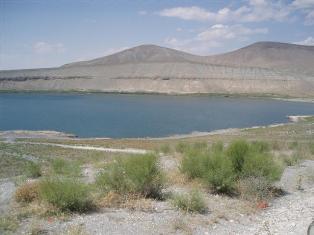 Acı Göl’ün suyu şifa dağıtıyor