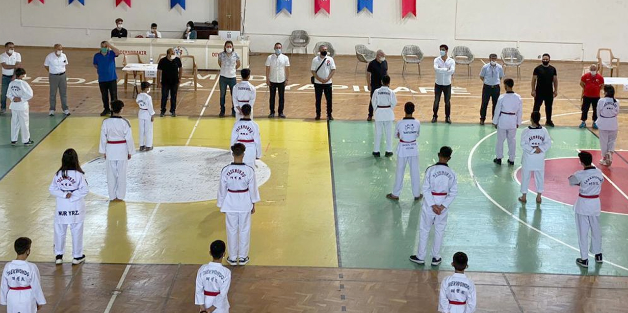 Taekwondo Siyah Kuşak ve Dan Terfi Sınavları yapıldı