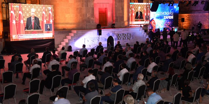 Konya'daki 15 Temmuz Programında Duygulu Anlar Yaşandı