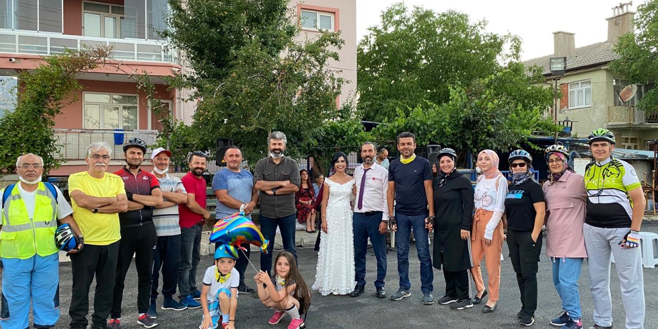 Seydişehir'de bisikletli düğün! Güzel görüntüler oluştu