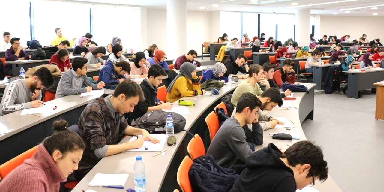 Konya Gıda ve Tarım Üniversitesi öğrencilerine yatırımda ilk 3'e girdi
