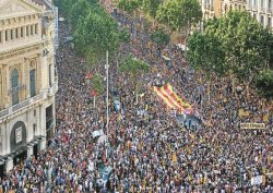 Bir milyon Katalan'dan özerlik yürüyüşü