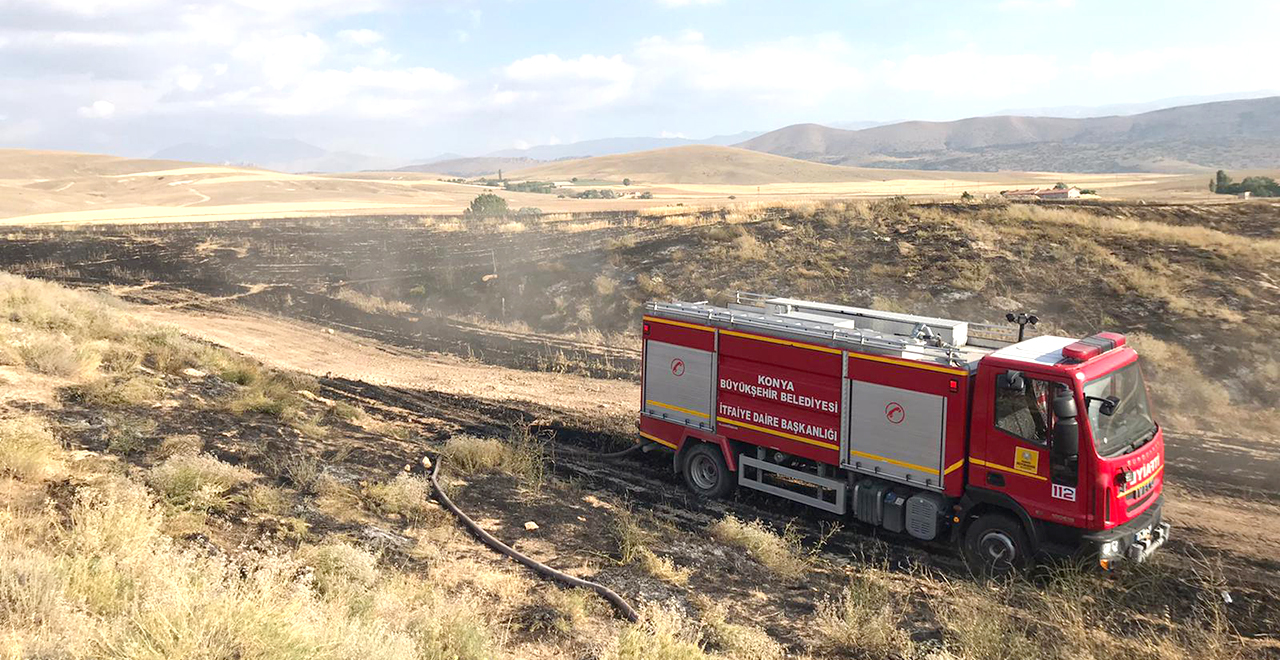 Halkapınar'da yangın! 80 dönümlük tarım arazisi küle döndü