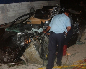 Ereğli'de trafik kazası: 2 ölü,2 yaralı
