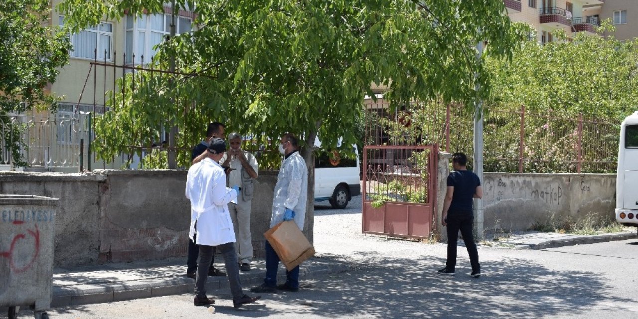 17 yaşındaki genç babası tarafından göğsünden bıçaklandı