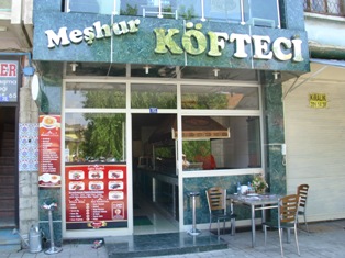 Etin sevgiyle piştiği yer: Mesnevi Sofrası