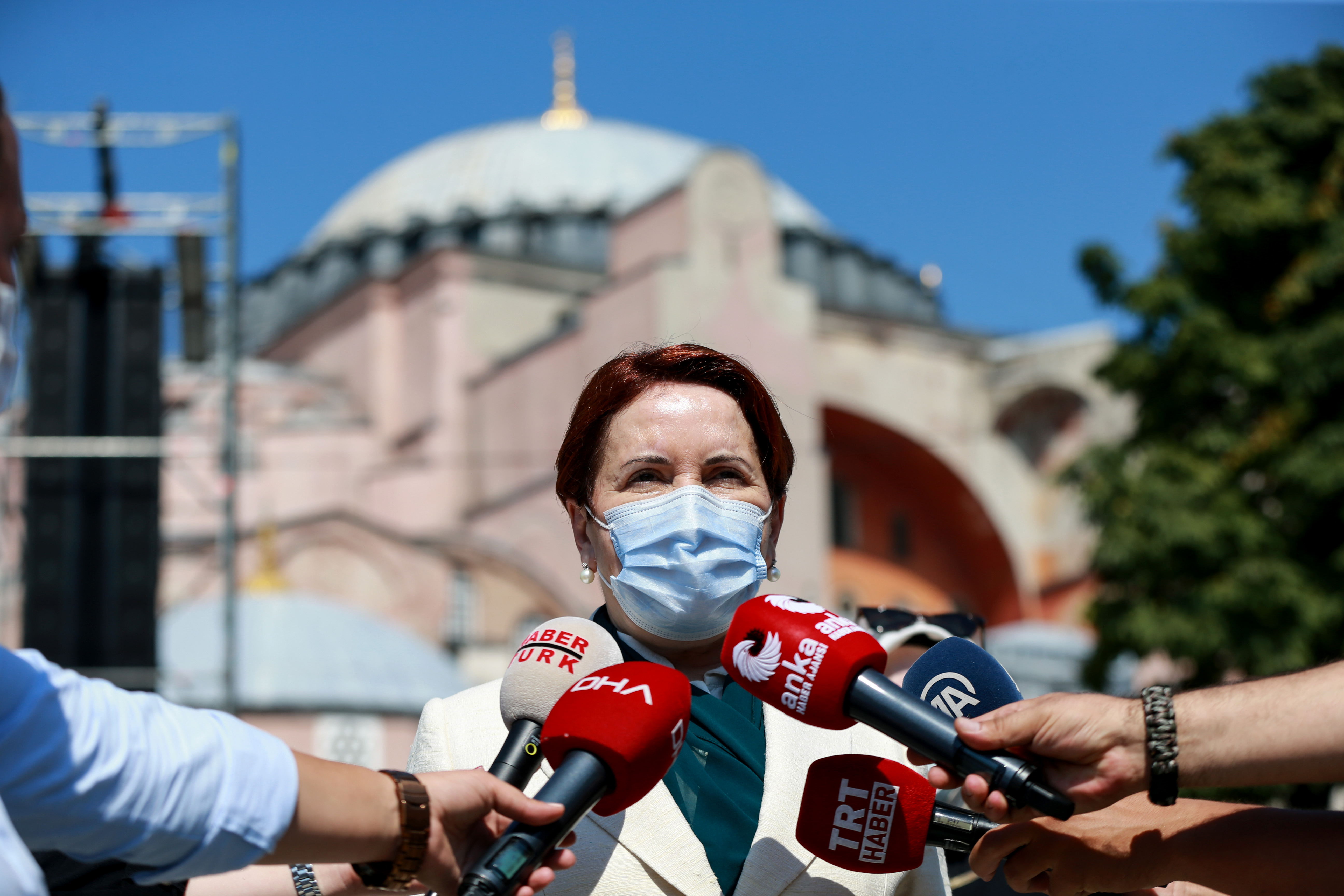 Akşener, nihayet Ayasofya'yı ziyaret etti