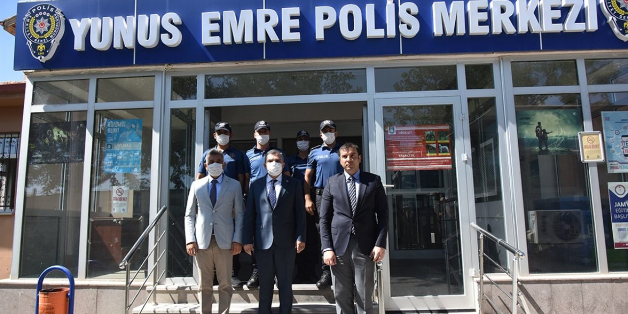 Karaman Valisi Mehmet Alpaslan Işık ve Eşi bayram boyunca ziyaret yaptı
