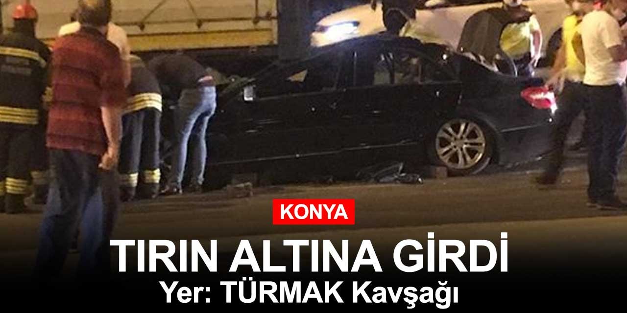 Bu kaza TÜRMAK Kavşağı'nda meydana geldi! Tırın altına giren araç bu hale geldi