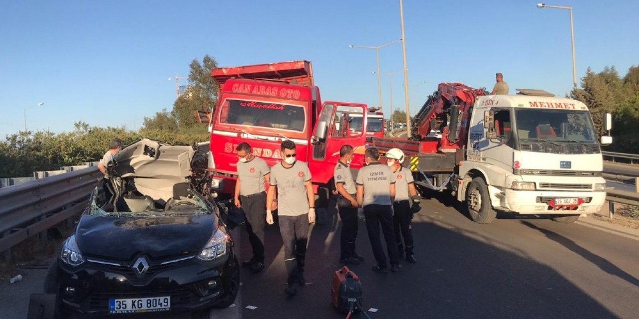 İzmir’de tuğla yüklü kamyon devrildi! 1 ölü 3 yaralı
