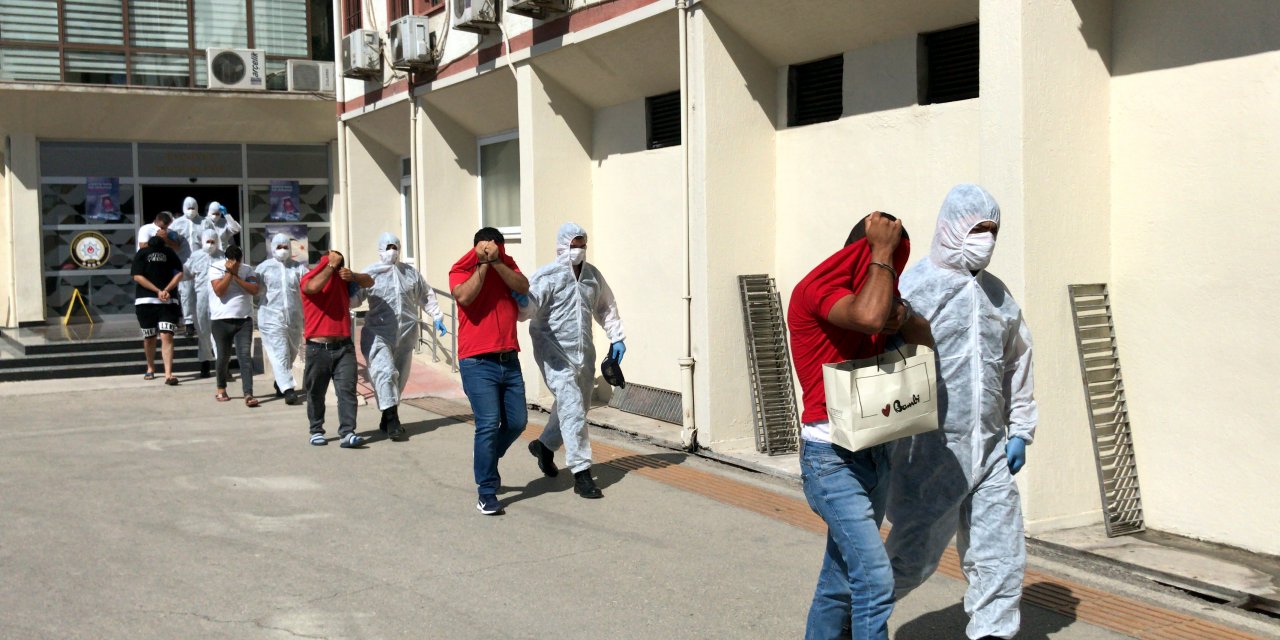 Günübirlik evlere eş zamanlı fuhuş operasyonu! 21 gözaltı 8 tutuklama