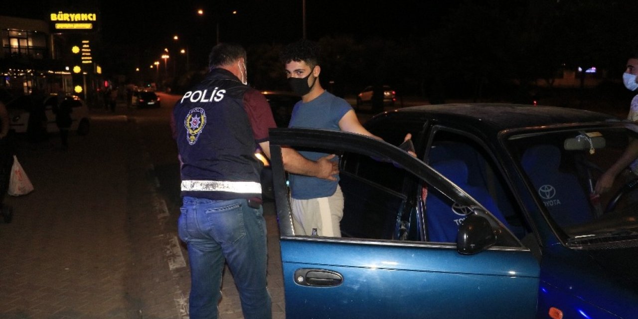 Adana’da dev asayiş uygulaması! 2 bin 450 polis didik didik aradı