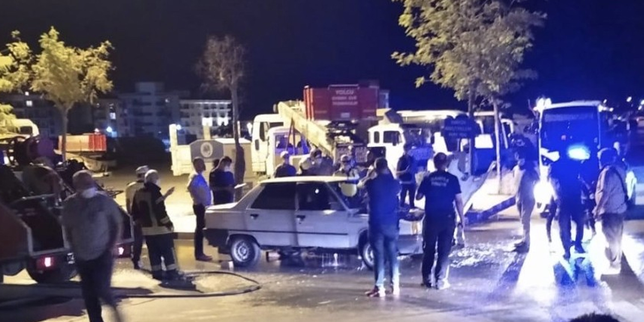 Seyir halinde alev alan otomobilin freni boşaldı
