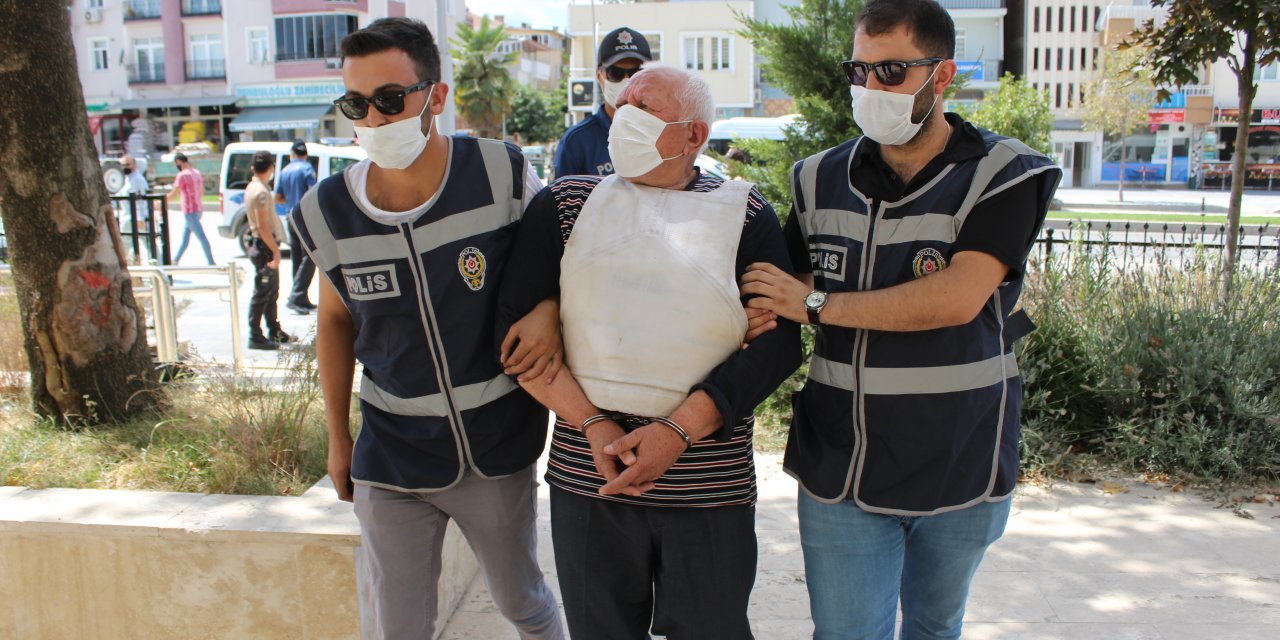 Kama ile yeğenini öldüren 71 yaşındaki üvey amca tutuklandı