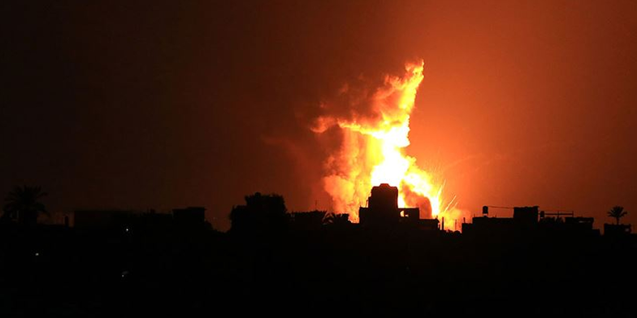  İsrail savaş uçakları Gazze'de Hamas mevzisini vurdu