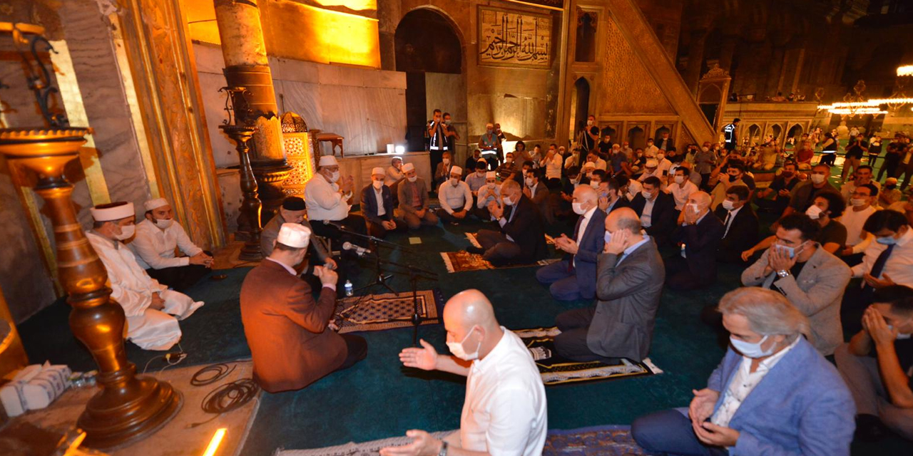 Prof. Dursun için Ayasofya-i Kebir Cami-i Şerifi'nde mevlit okundu