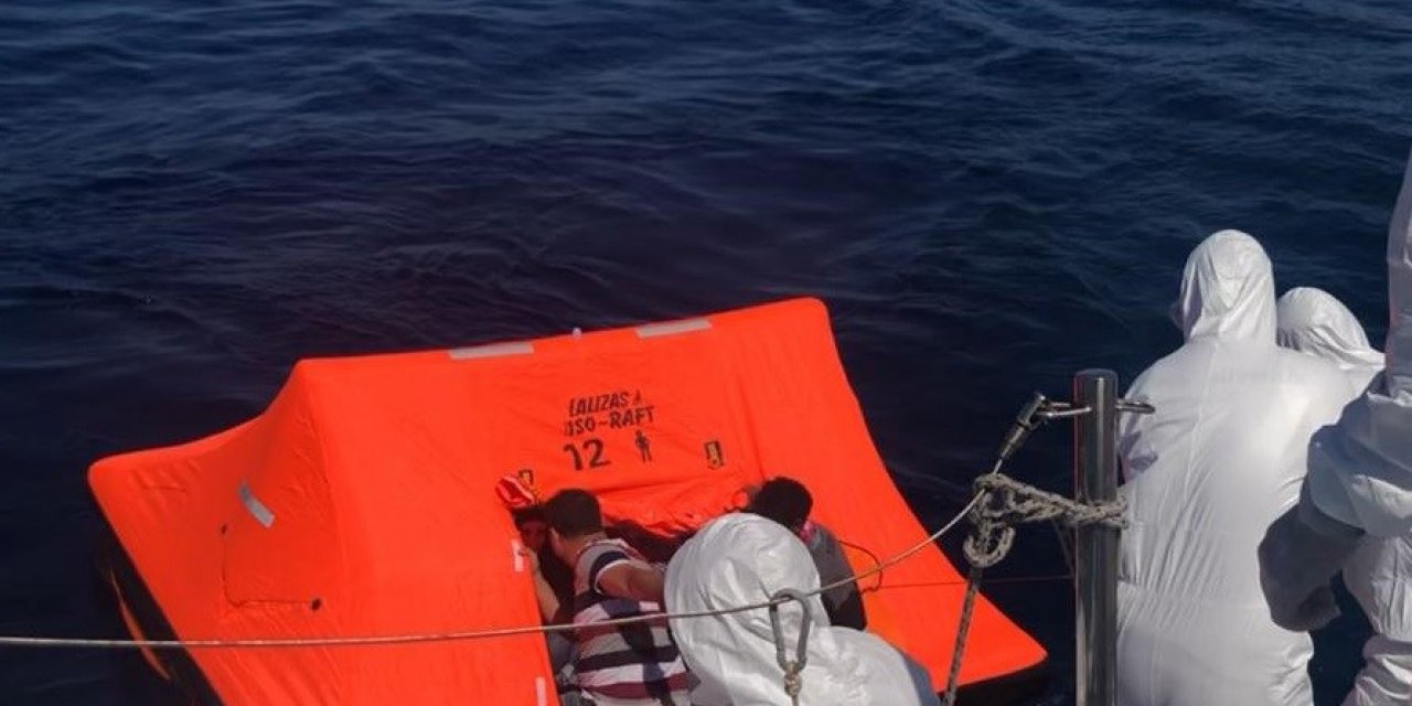 Yunanistan yine ölüme terk etti! Türk kara sularına bırakılan 41 sığınmacı kurtarıldı