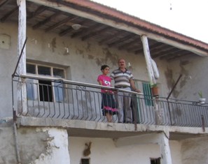 Köy Muhtarı yetim çocuklara sahip çıktı