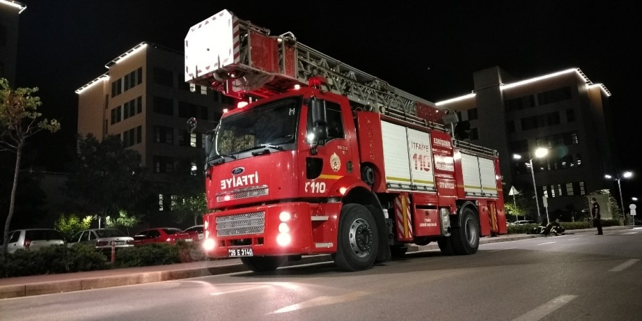 Şehir Hastanesinde yangın paniği! Solunum cihazı yandı