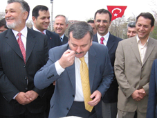 3 bin 500 kişiye yemek