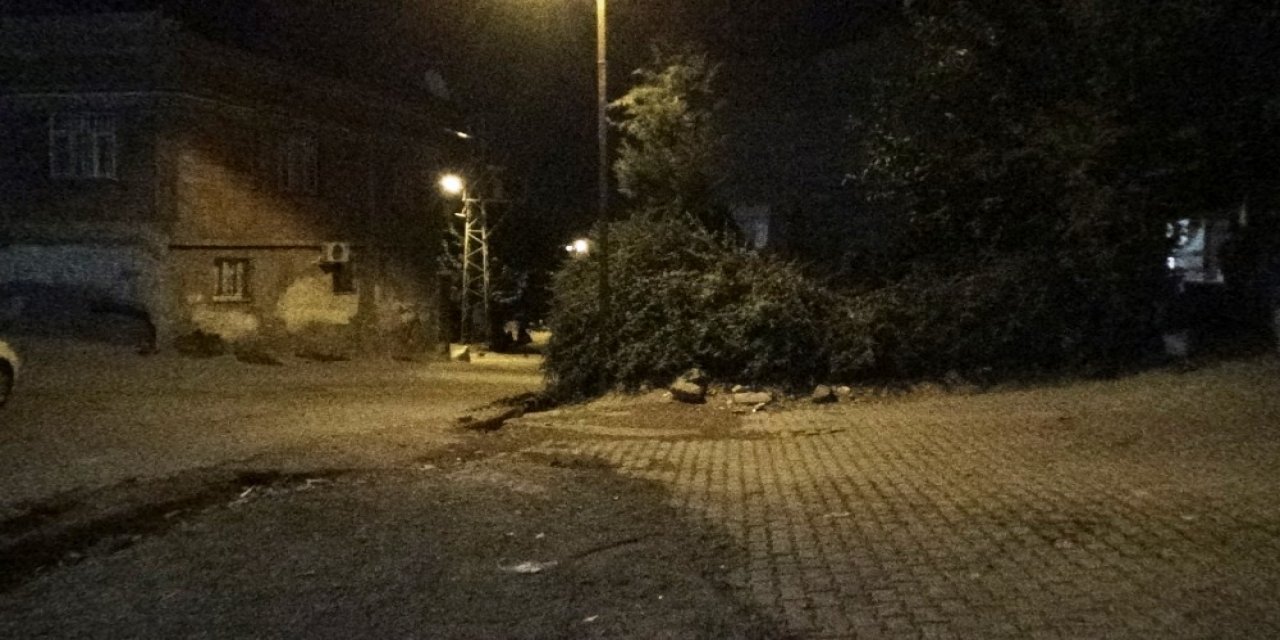 Cezaevinden kaçıp baba evine dönen eşini sokak ortasında öldürdü