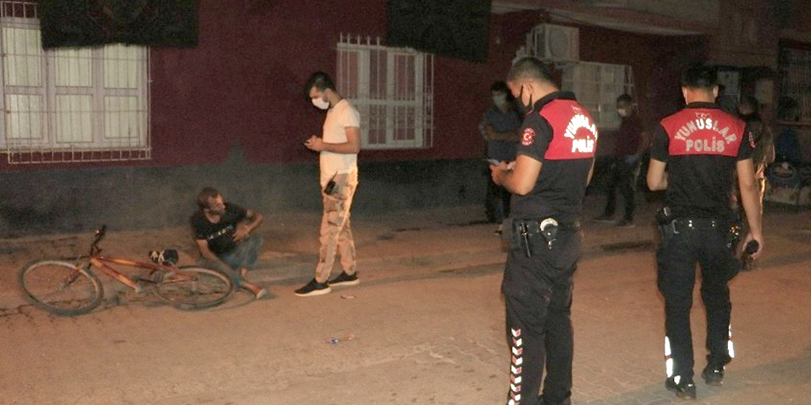 Evli kadına mesaj atıp taciz etmişti! Takip ettiği sırada yakalanıp darp edildi