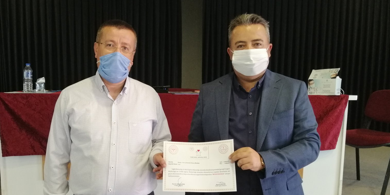 Konya Bozkır'da bir okul 'beyaz bayrak' ve 'beslenme dostu' sertifikası aldı