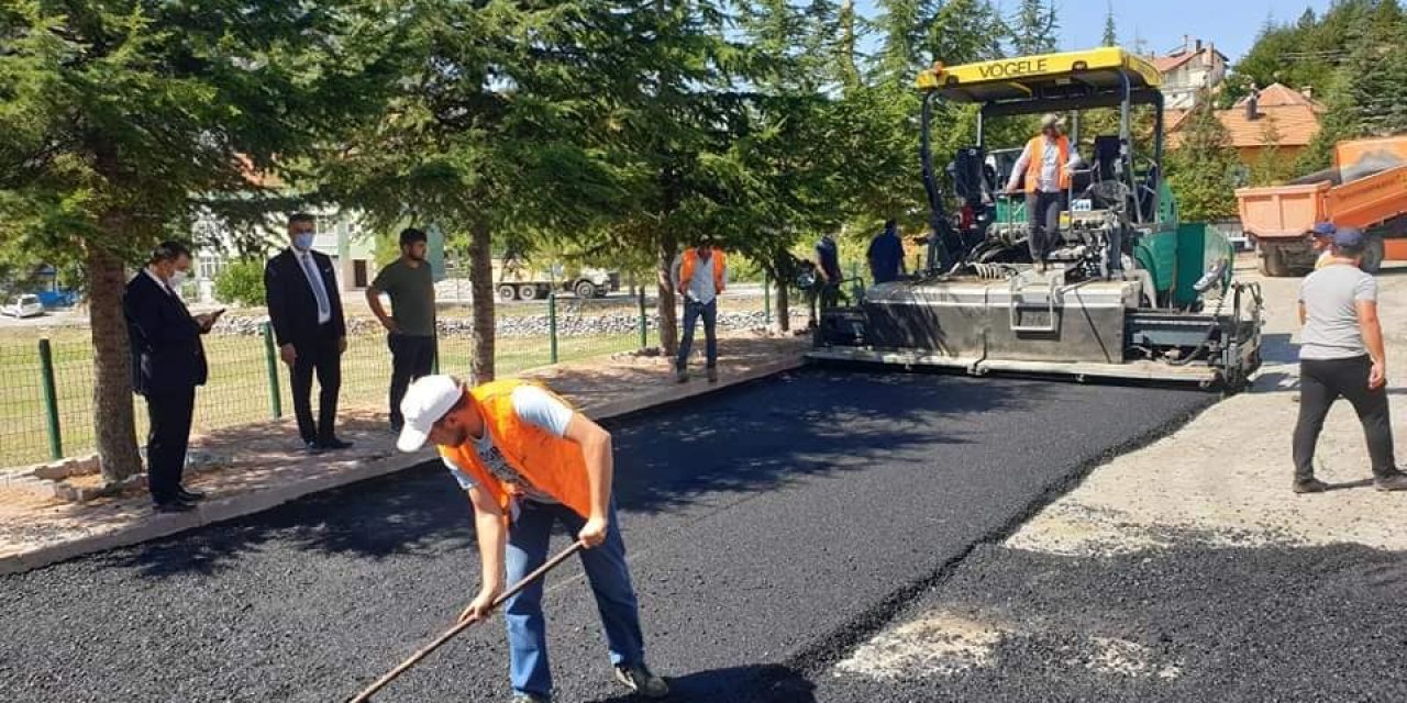 Konya Derebucak'ta okul bahçelerinde hummalı çalışma