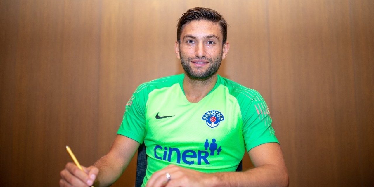 Konyaspor'un eski kalecisi Kasımpaşa'yla anlaştı