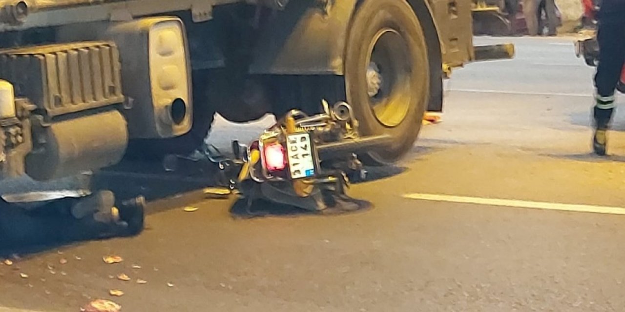 Motosiklet sulama tankerine çarptı! Sürücü öldü