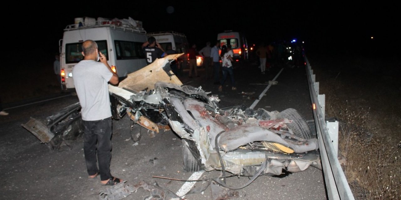 Zincirleme kaza 6 can aldı! 2 kişi yaralandı