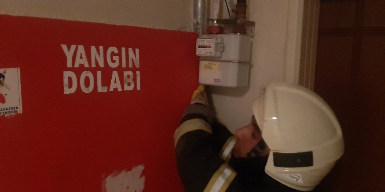 6 katlı binanın asansör boşluğunda yangın paniği