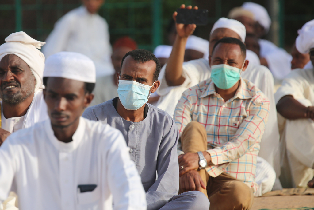 Önce böldüler, şimdi de son darbeyi vuruyorlar! Sudan tükeniyor