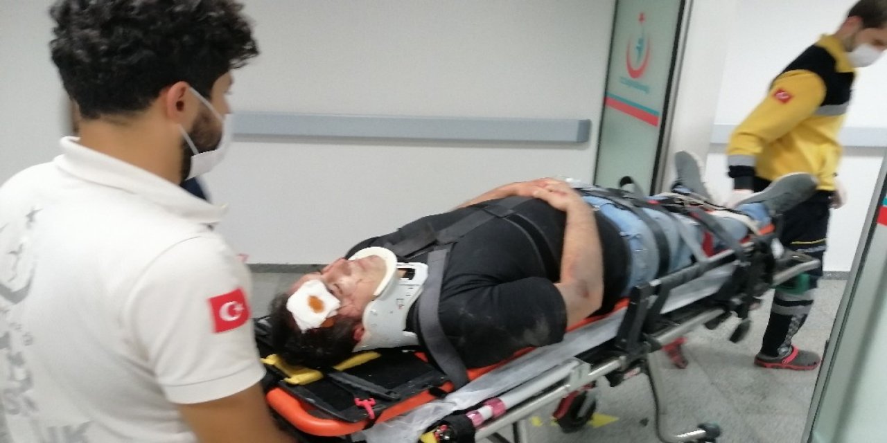 Ticari araç tırla çarpıştı! 1 yaralı