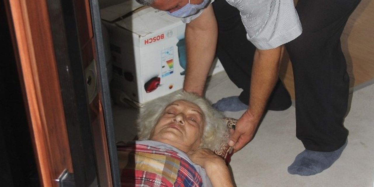 Düşen 78 yaşındaki kadının imdadına apartman görevlisi yetişti