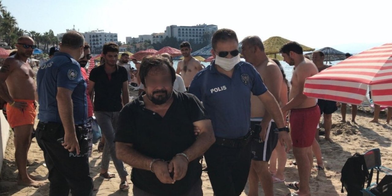 Kadınlar Denizi Plajı'nın soyunma kabininde skandal olay