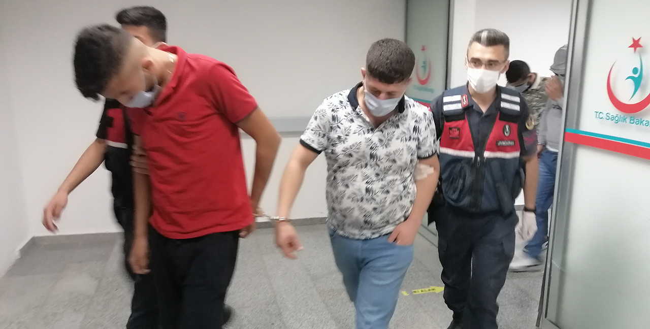 Jandarmadan gece operasyonu! 4 uyuşturucu taciri suçüstü yakalandı