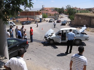 Yunak'ta trafik kazası: 1 yaralı