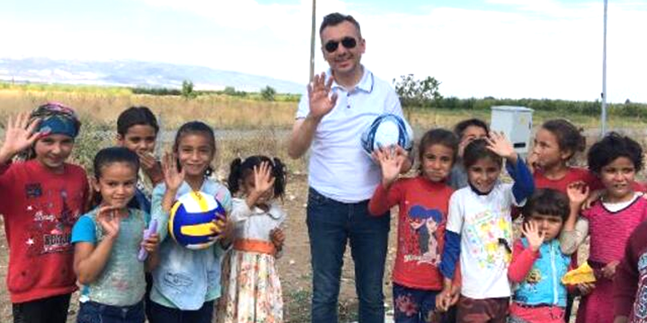 Vali maskesiz fotoğraf paylaşan Milli Eğitim Müdürünü uyardı