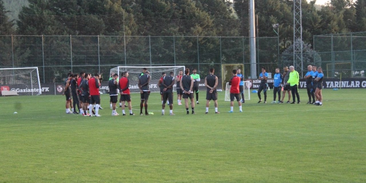 Sumudica: "Takımımda sadece 16 oyuncu var ve acilen transfer istiyorum"