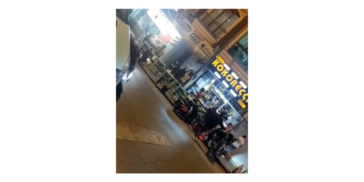 İstanbul’da döner bıçaklı, masalı ve sandalyeli kavga kamerada